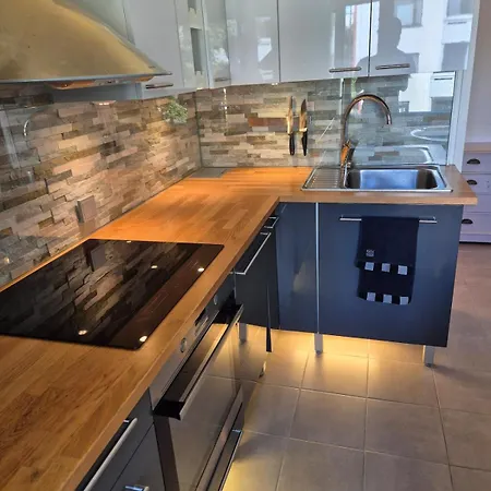Peaceful And Stylish One-bedroom With Ac Villmanstrand