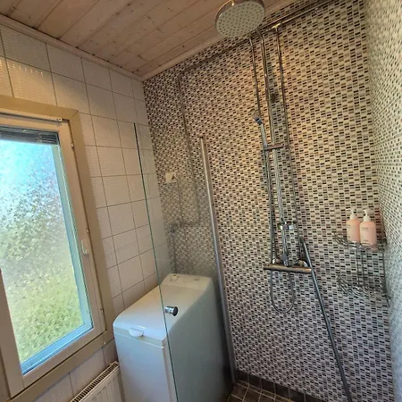 Peaceful And Stylish One-bedroom With Ac Villmanstrand